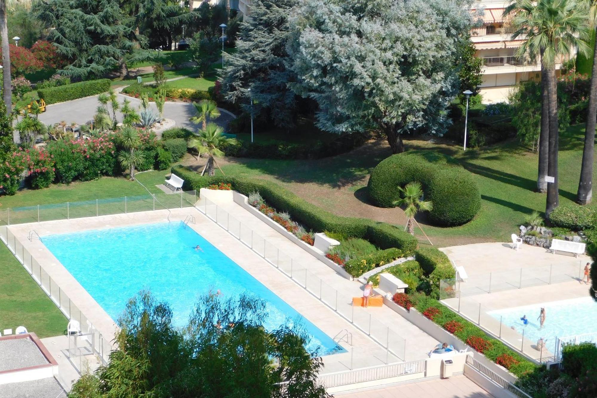Charming T2 Eden Park With Swimming Pool Private Parking Lägenhet Juan-les-Pins Exteriör bild
